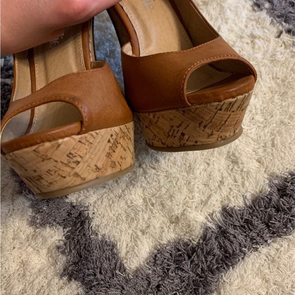 Charming Charlies Size 7 Platform Wedge Heels Open Toe Faux Leather - Picture 5 of 9